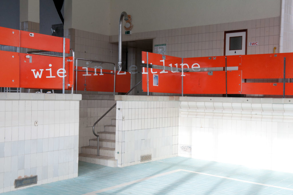 Lukas von Bülow verschwimmt typographie installation lessingbad Kiel